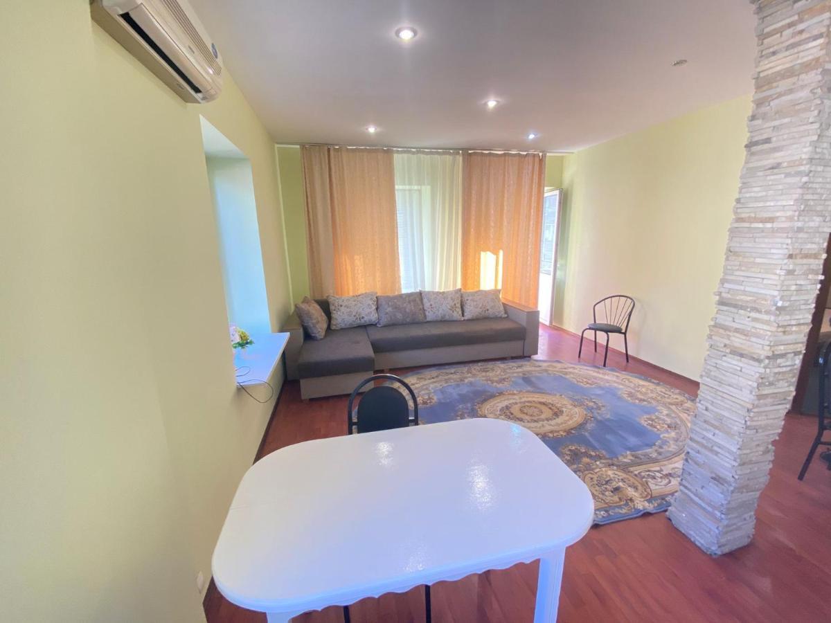 White New Apartments Ultracentral 2-Rooms In The Heart Chişinău Eksteriør billede