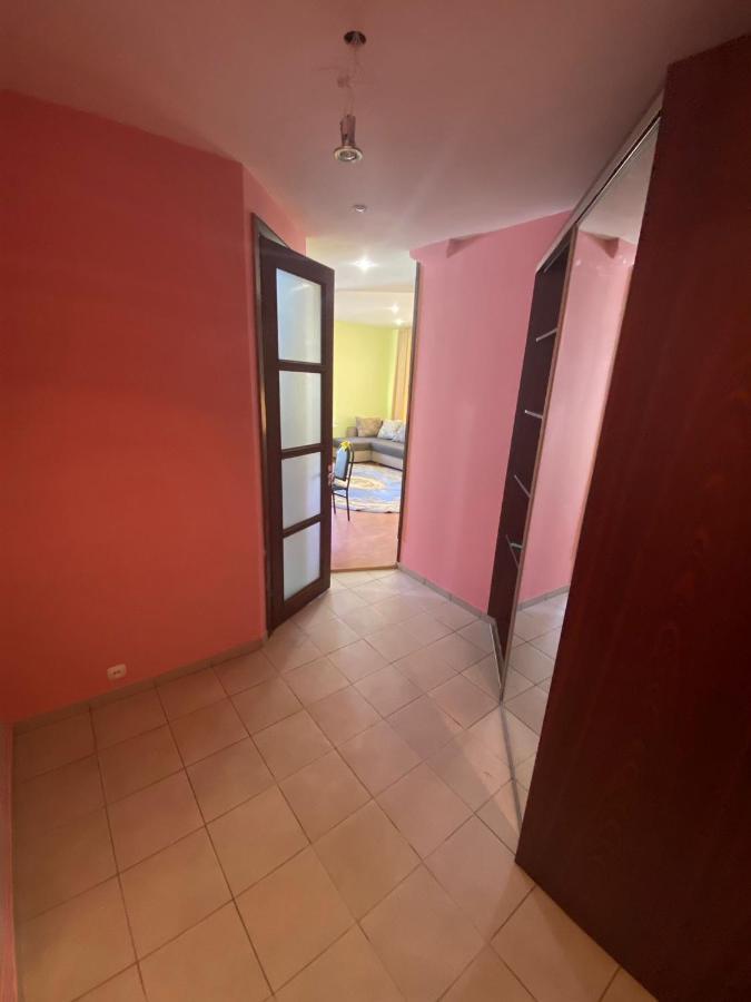 White New Apartments Ultracentral 2-Rooms In The Heart Chişinău Eksteriør billede